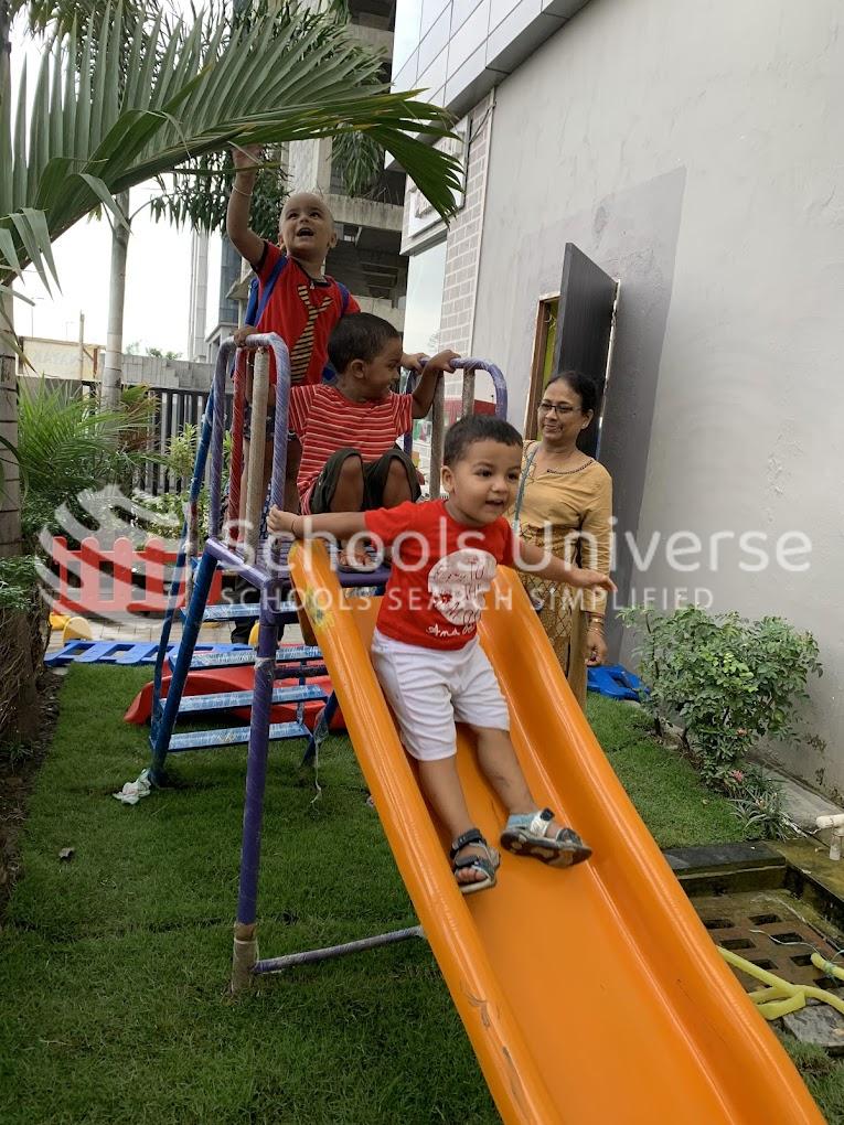 Little Friends PSDC : Preschool and Creche in Newtown